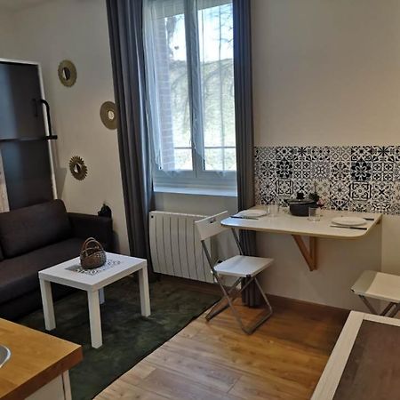 Superbe Studio Face Au Chateau Gisors Εξωτερικό φωτογραφία