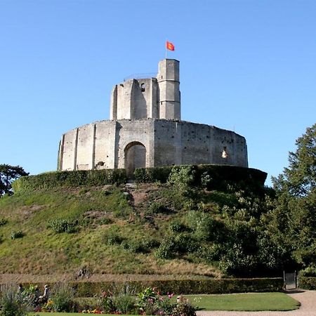 Superbe Studio Face Au Chateau Gisors Εξωτερικό φωτογραφία